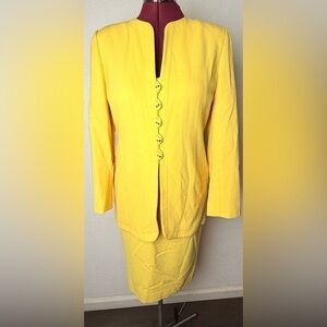 Chic Yellow Skirt Suit
